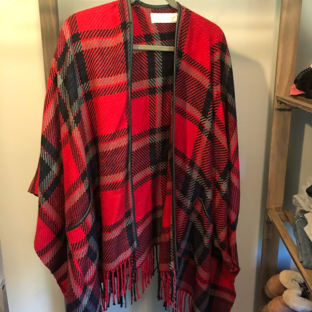Abercrombie & Fitch red plaid poncho